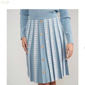 NWT Aleeza Paris Baby Blue Houndstooth Patterned Pleated Skirt buttons Size S 18